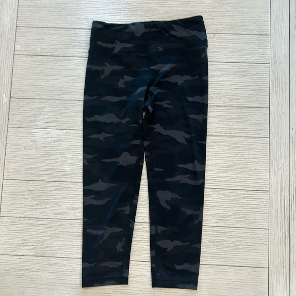 Athleta Girl Capri Legging